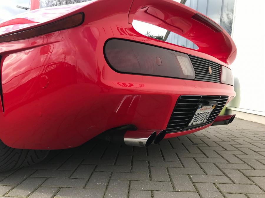 Детали экстерьера Bizzarrini BZ-2001 Concept 1992 года  (фото 10 из 35)